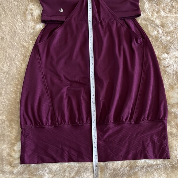 Lululemon tank top with build in bra - Picture 4 of 9